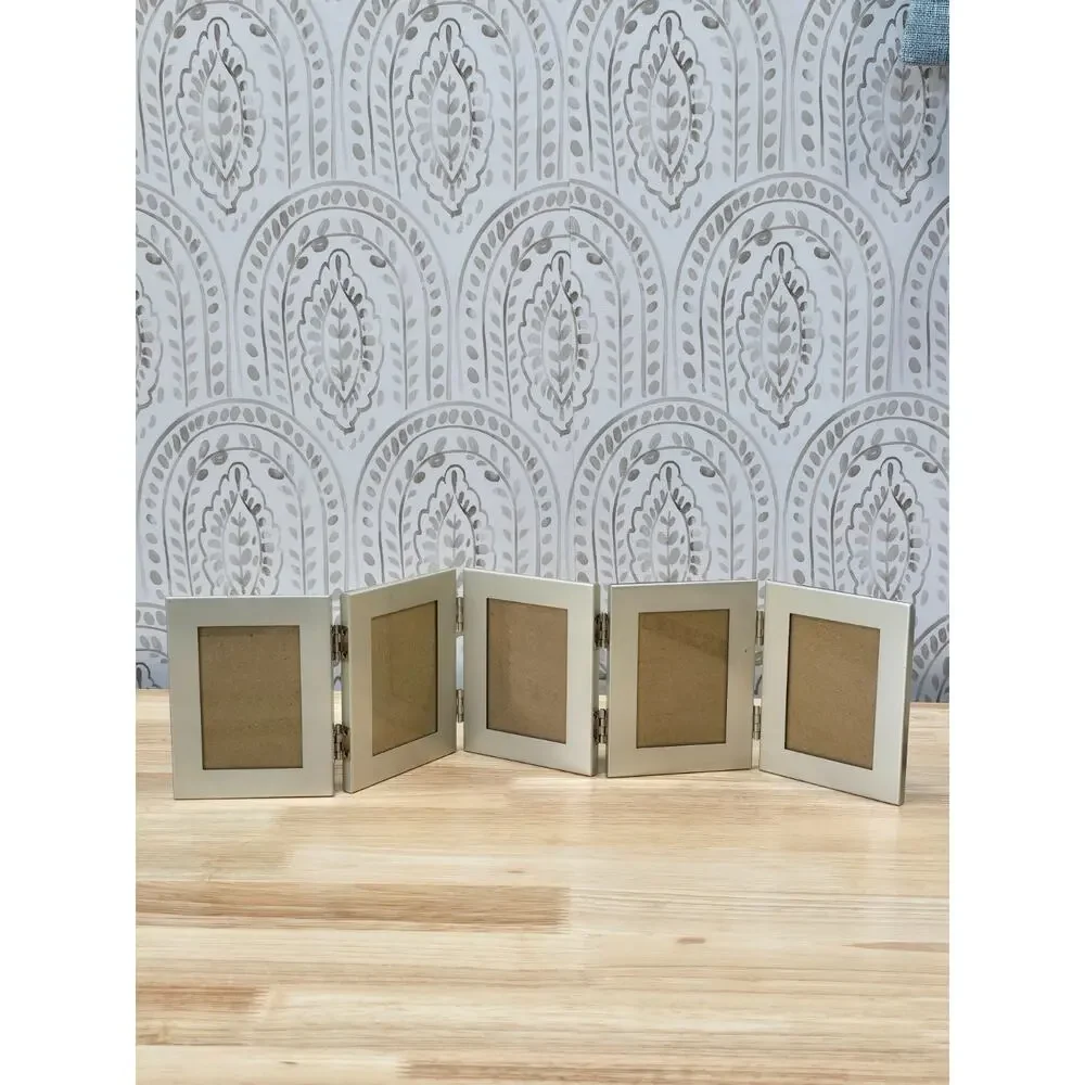 Brushed Silver 5 Wallet Photo Accordion Picture Frame 2.5x3.5 Folding Collage